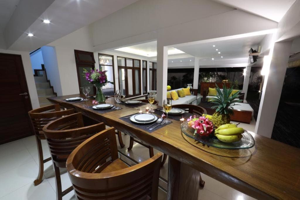סמיניאק Villa Lucia By Semesta Villas מראה חיצוני תמונה